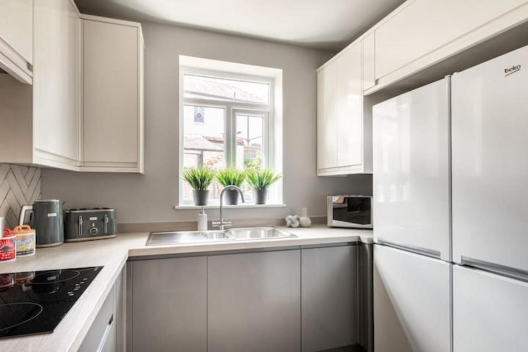 Xxhot Tubxx 4Bed Semi, Sleeps 8, 2 Bathrooms Blackpool Exterior photo
